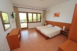 Helena Hotel 3*