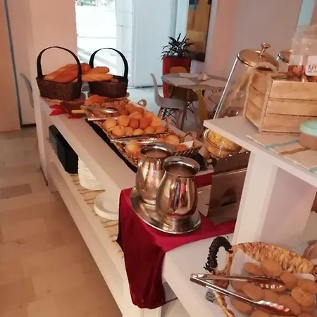 Helena Hotel 3*