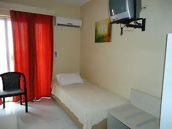 Helena Hotel 3*