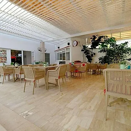Helena Hotel 3*