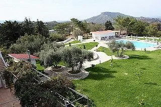 Helena 3*