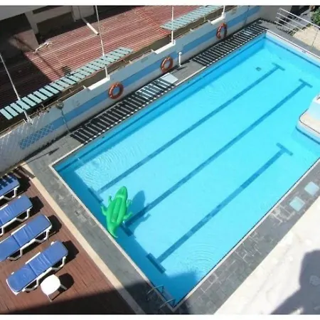 Helena Hotell 3*