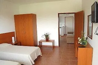 Helena 3*