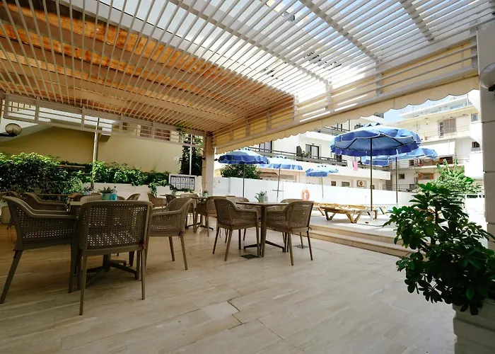 Helena Hotel 3*