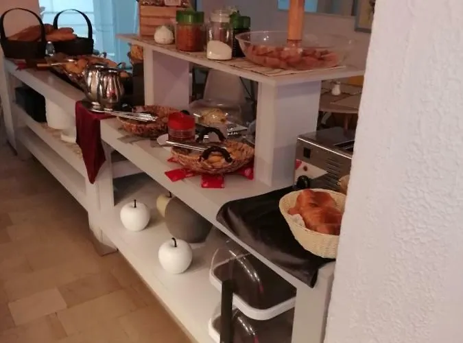 Helena Hotel 3*